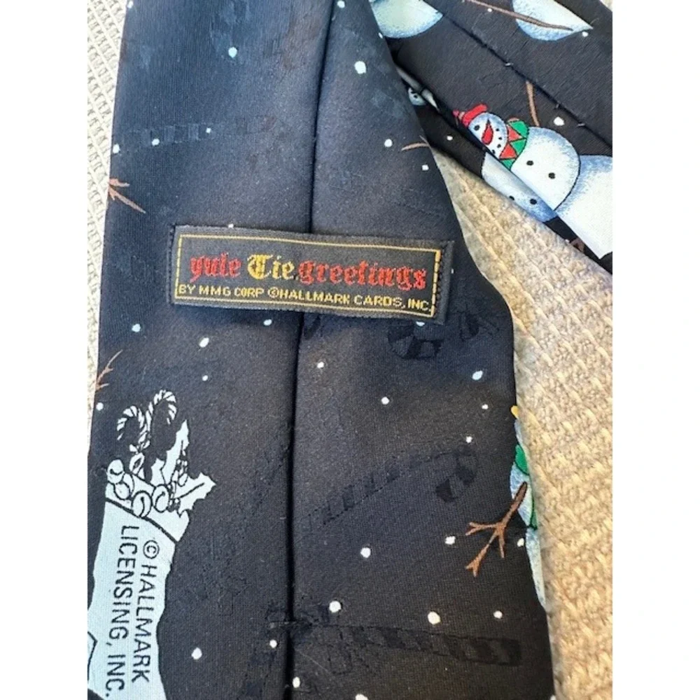 Hallmark yule tie
